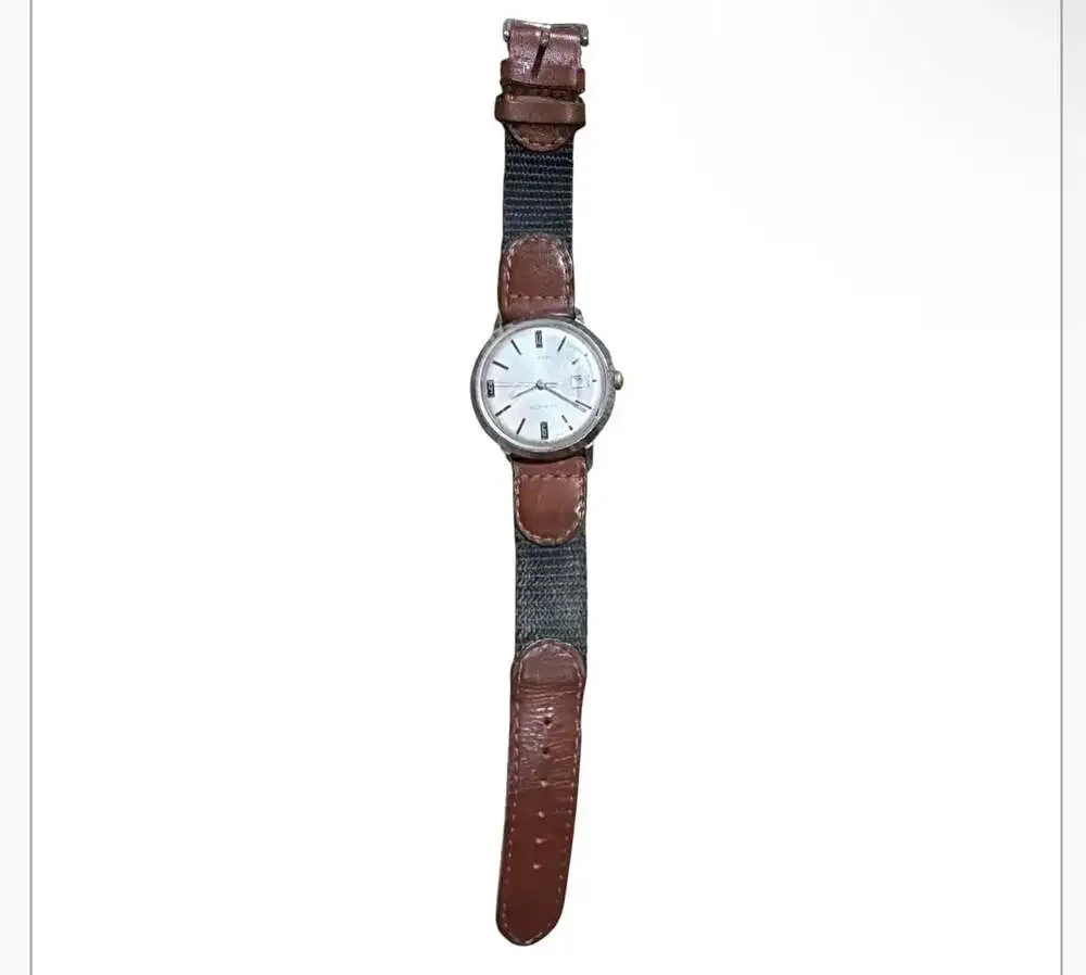 Vintage Timex Self-Wind Mechanical Date Watch with Brown Leather Strap